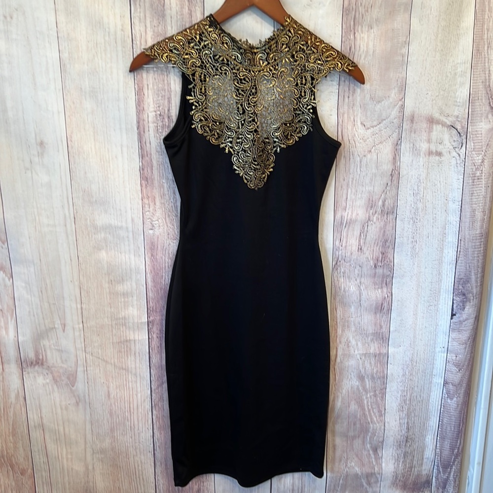 Gorgeous little black dress
